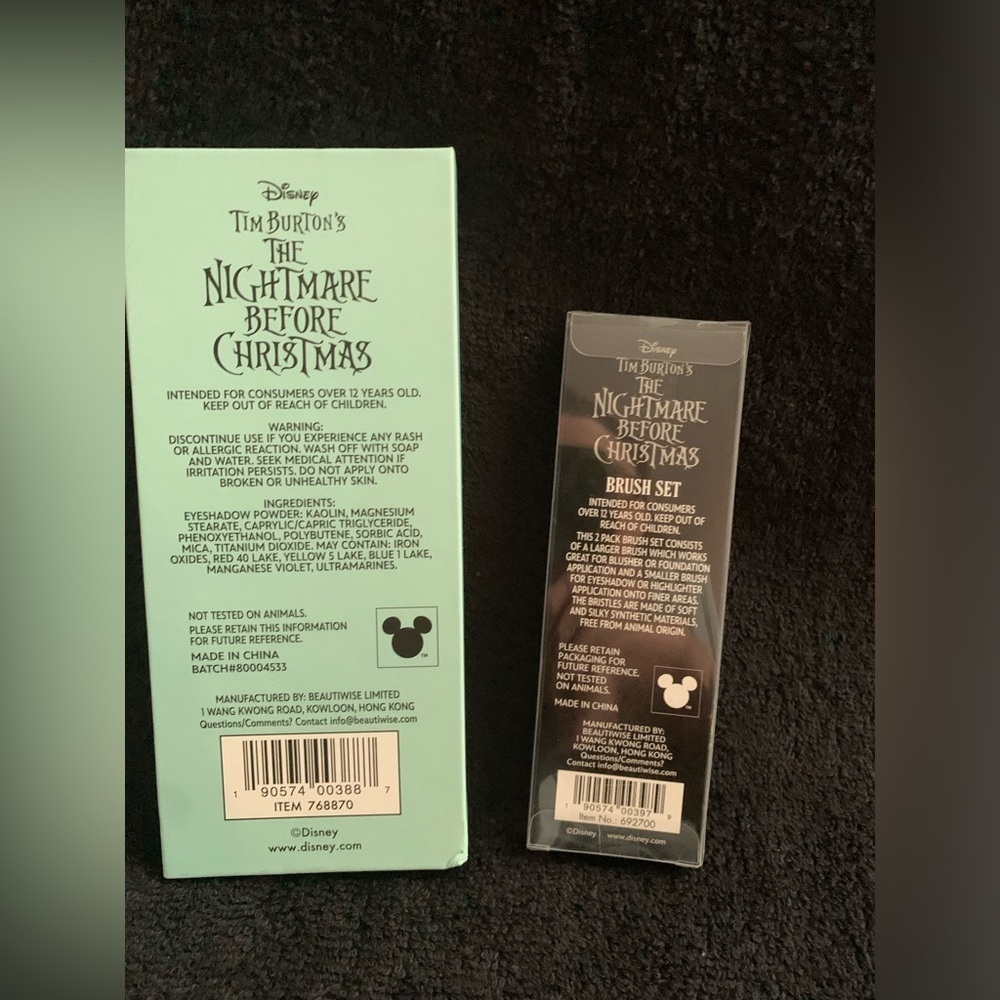 Disney The Nightmare Before Christmas 
Eyeshadow Palette and Brush Set New - Picture 2 of 5